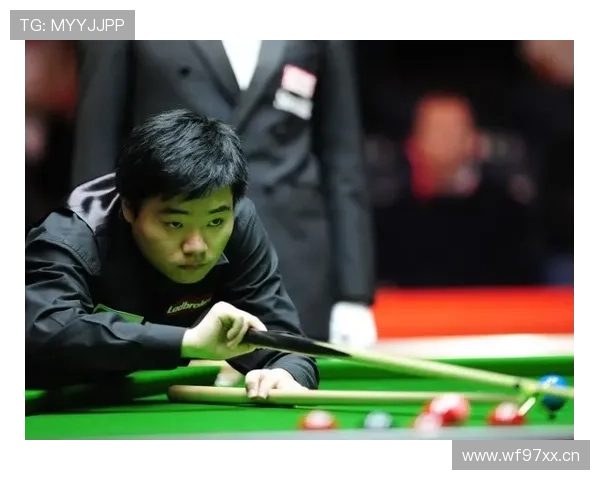 张楠简直日常隐形富豪，谁能想到球场外他那生活堪比影帝？