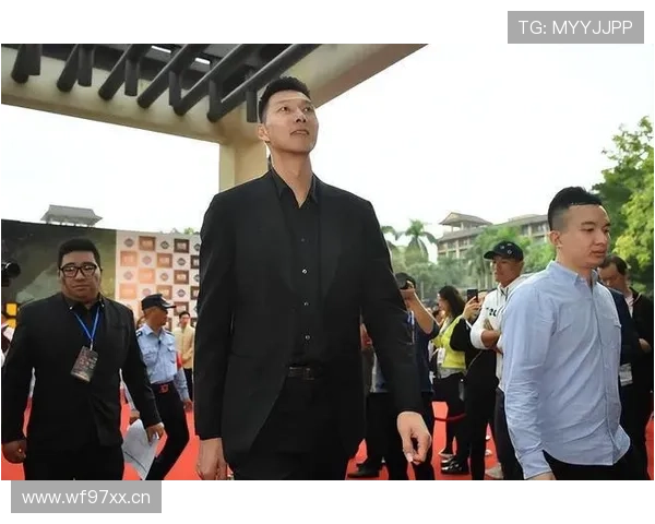 易建联家里到底藏了多少零花钱，普通人光听都心慌