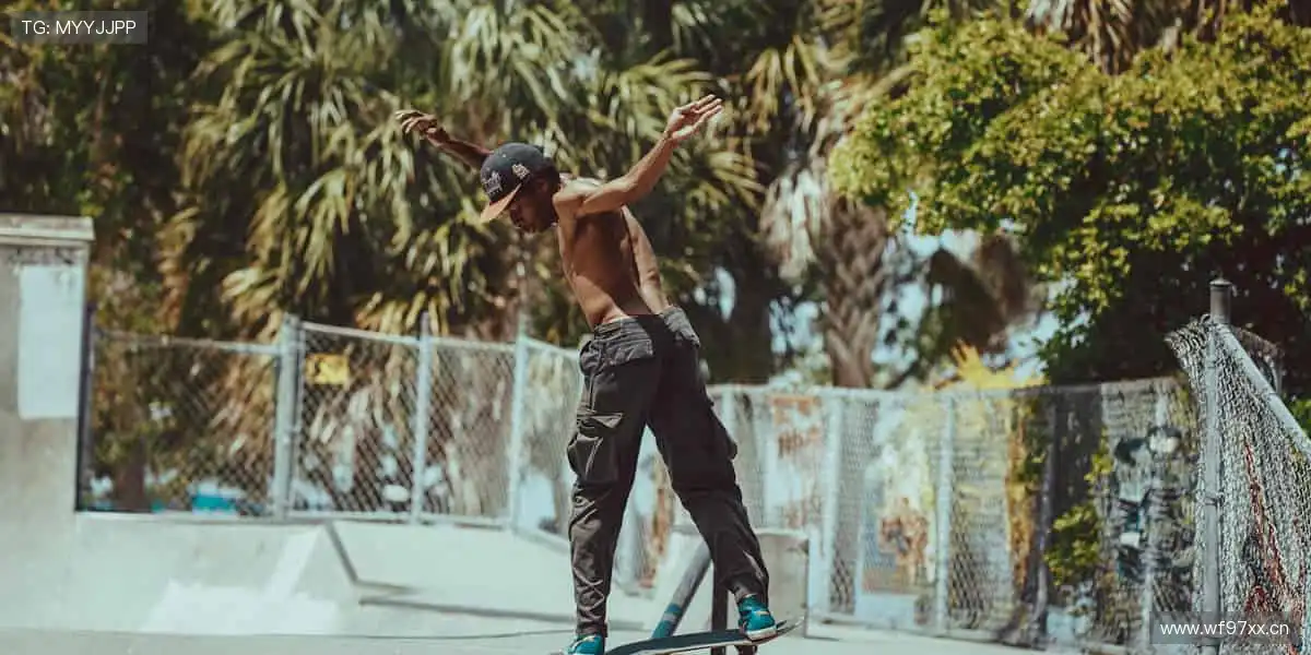 🎁【周边商城】限量潮品,把偶像的荣耀穿在身上!